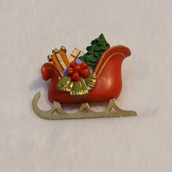 Christmas inspired brooch, Sleigh. - Picture 2 of 8